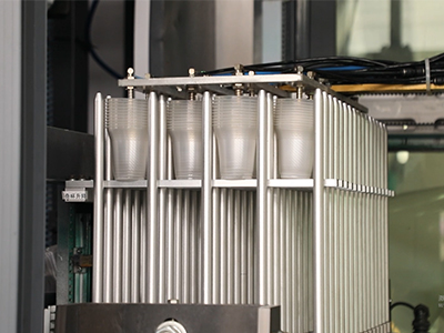 TJ-750C 單層PP/PS片材擠出機 + TQC-750S 塑料杯生產線
